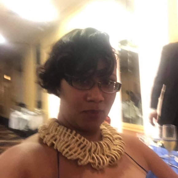 Meet your Posher, Veronica - Picture 1 of 1